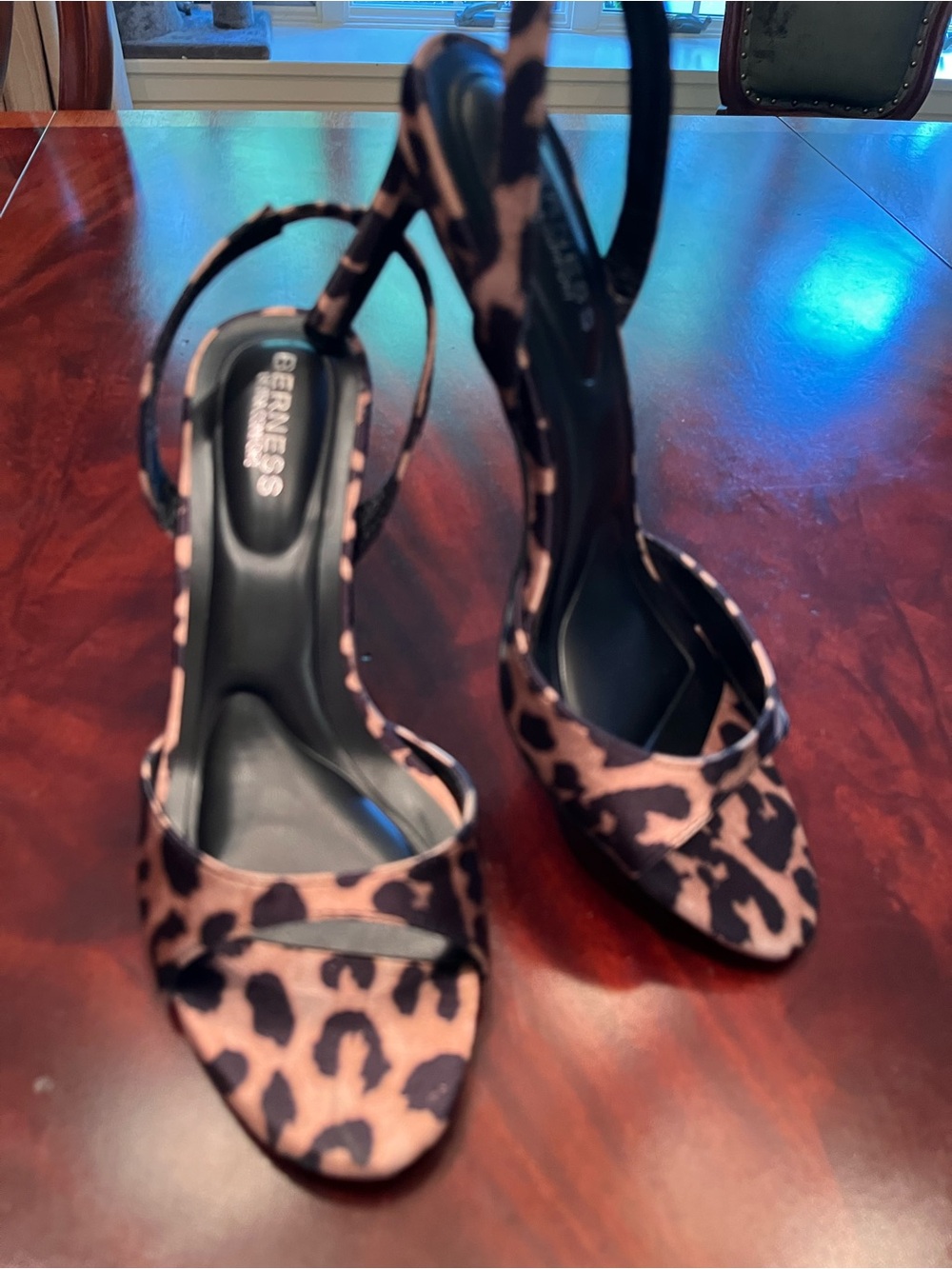 Beness Leopard Print Slingback Heels in Pink